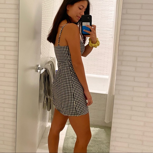 Brandy Melville Gingham Black Karla Dress - Picture 5 of 7